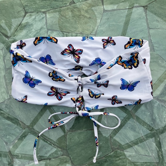 Women’s size 8 butterfly bikini top - Picture 2 of 3